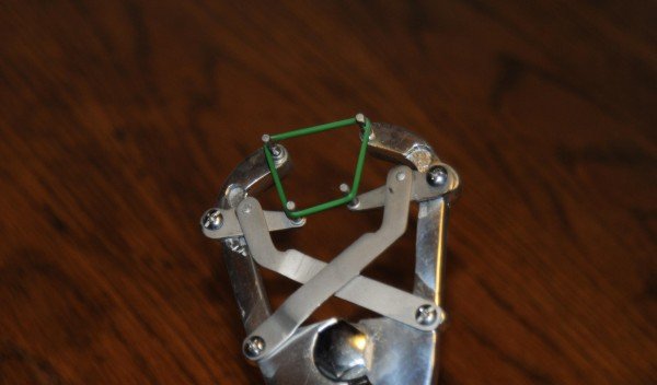 40χρονος σχεδίαζε να απαγάγει και να φάει ένα παιδί -Οργανα βασανιστηρίων βρέθηκαν στο σπίτι του [εικόνες] | iefimerida.gr 2