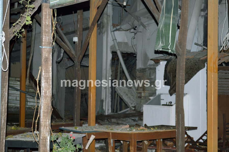 Βομβαρδισμένο τοπίο η Πορταριά: Εξερράγη φιάλη προπανίου -Χωρίς ρεύμα όλο το χωριό [εικόνες & βίντεο] | iefimerida.gr 1