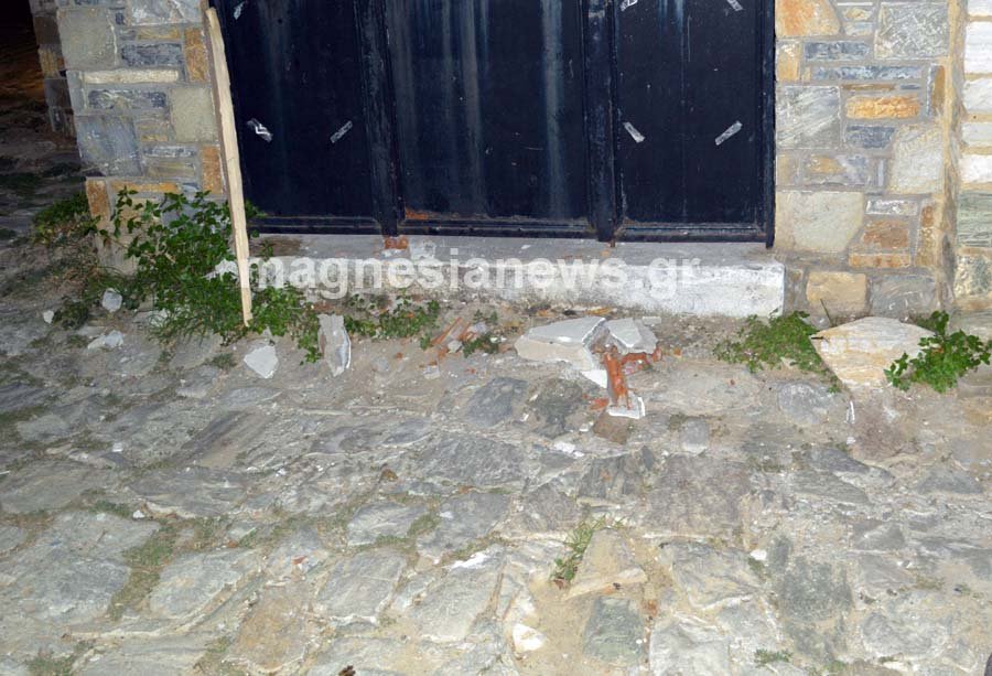 Βομβαρδισμένο τοπίο η Πορταριά: Εξερράγη φιάλη προπανίου -Χωρίς ρεύμα όλο το χωριό [εικόνες & βίντεο] | iefimerida.gr 5