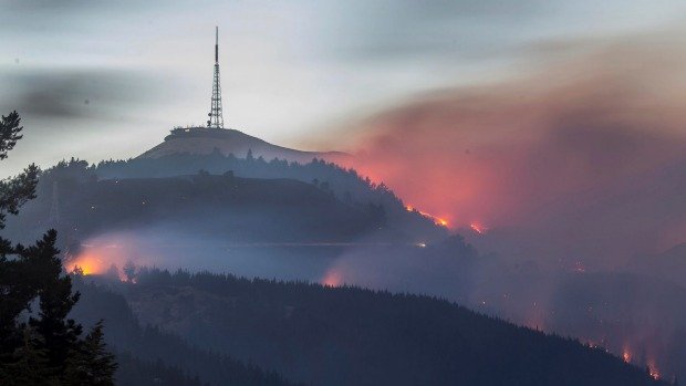 Κόλαση φωτιάς στη Νέα Ζηλανδία: αποτεφρώθηκαν σπίτια, απομακρύνθηκαν κάτοικοι [εικόνες & βίντεο]  | iefimerida.gr 0