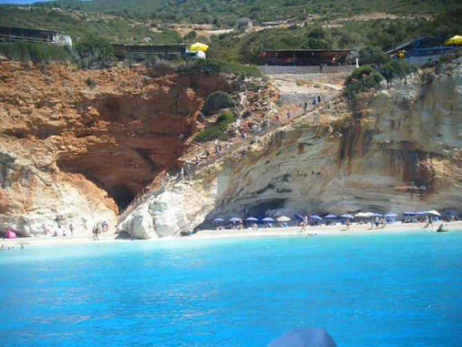 Σέρβος travel blogger εξηγεί γιατί λατρεύει τη Λευκάδα [εικόνες] | iefimerida.gr 1