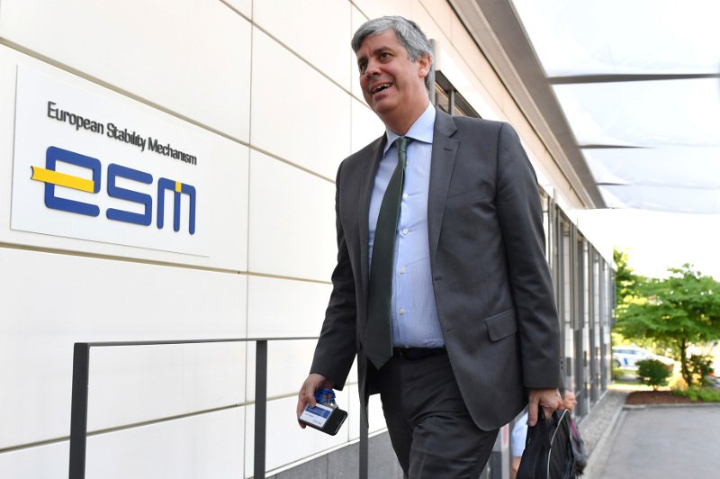 Οι τέσσερις διεκδικητές της προεδρίας του Eurogroup -Τρεις άνδρες και μία γυναίκα [εικόνες] | iefimerida.gr 0