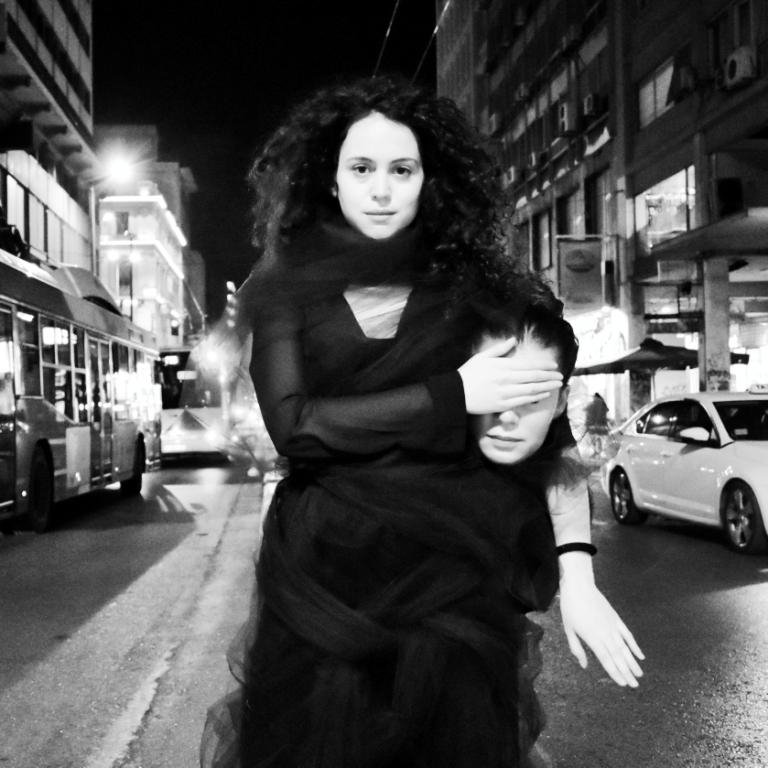 Παράσταση-εικαστική εγκατάσταση στο Bios με βάση τη θέα από τα παράθυρα [εικόνες] | iefimerida.gr 0