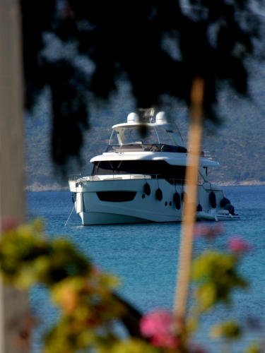 Ποσειδώνιο: Το ψαροχώρι της Σάμου που το καλοκαίρι γεμίζει με σκάφη πάμπλουτων Τούρκων [εικόνες] | iefimerida.gr 1