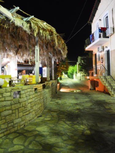 Ποσειδώνιο: Το ψαροχώρι της Σάμου που το καλοκαίρι γεμίζει με σκάφη πάμπλουτων Τούρκων [εικόνες] | iefimerida.gr 3