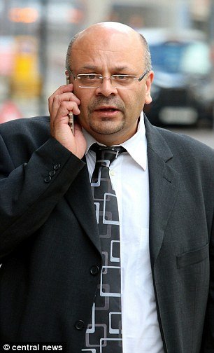 Ο τρομοκράτης πίσω από τον Τζιχάντι Τζον: Στο μικροσκόπιο 27χρονος που προσποιήθηκε τον νεκρό για να μπει στη Βρετανία [εικόνες] | iefimerida.gr 6