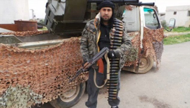 Ο τρομοκράτης πίσω από τον Τζιχάντι Τζον: Στο μικροσκόπιο 27χρονος που προσποιήθηκε τον νεκρό για να μπει στη Βρετανία [εικόνες] | iefimerida.gr 0