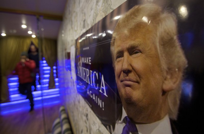 Μόσχα: Ολονύκτιο πάρτι έστησαν οπαδοί του Πούτιν για την ορκωμοσία Τραμπ [εικόνες]  | iefimerida.gr 0