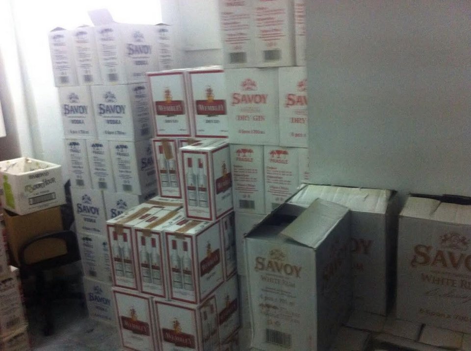 Στη «φάκα» του ΣΔΟΕ κυκλώματα με λαθραία ποτά [εικόνες]  | iefimerida.gr 1