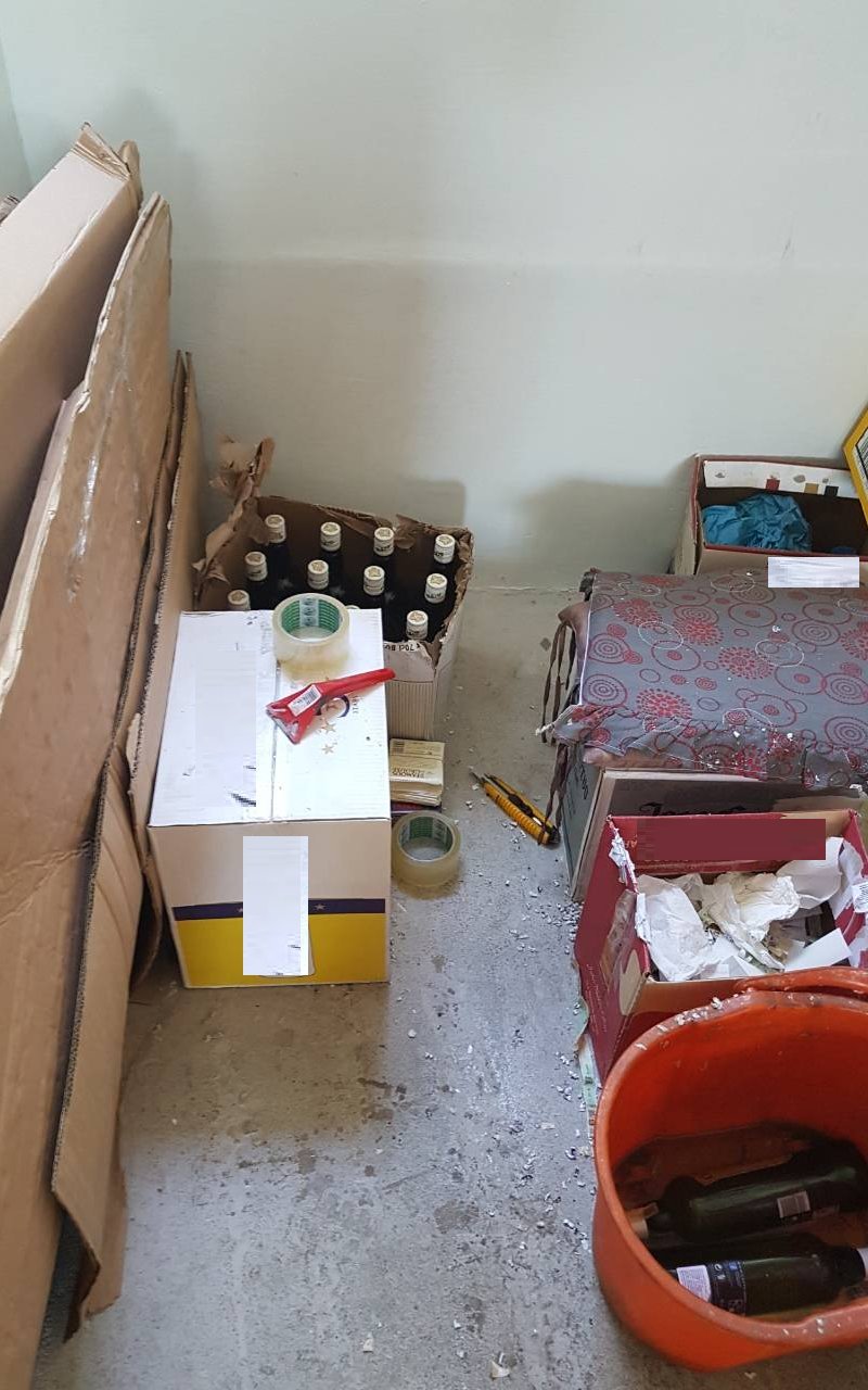 Στην τσιμπίδα του ΣΔΟΕ κύκλωμα που παρασκεύαζε ποτά-«μπόμπες» [εικόνες] | iefimerida.gr 0