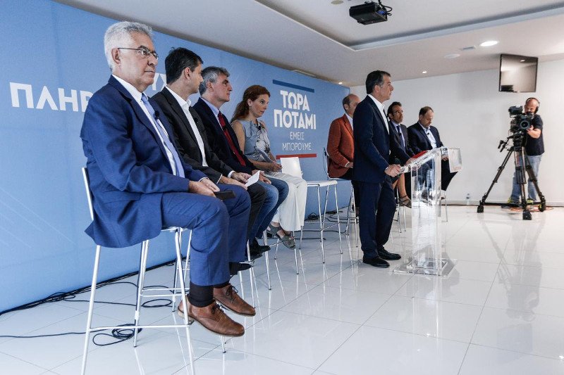 Με 8 βαριά ονόματα οικονομολόγων εμφανίστηκε ο Θεοδωράκης στη διακαναλική | iefimerida.gr 4