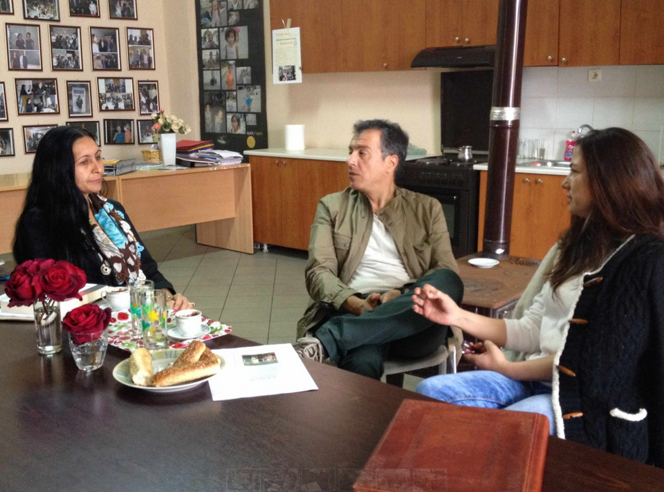 Οταν ο Σταύρος Θεοδωράκης συνάντησε την Σαμπιχά Σουλεϊμάν [εικόνες] | iefimerida.gr 0