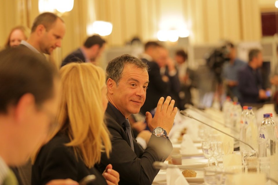 Το δείπνο με 4 πρωθυπουργούς του Σταύρου Θεοδωράκη [εικόνες] | iefimerida.gr 2