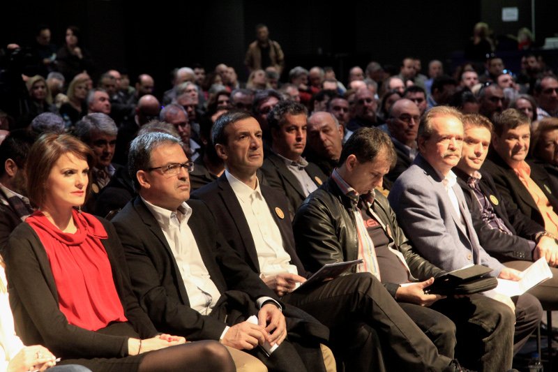 Ενας χρόνος από τη ίδρυση του Ποταμιού -Θεοδωράκης: Δεν πήρατε εντολή να μας σύρετε σε μια άλλου τύπου χρεοκοπία [εικόνες & βίντεο] | iefimerida.gr 2