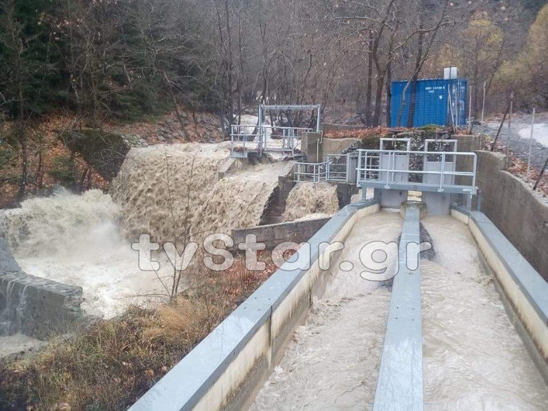 Φούσκωσαν τα ποτάμια από τη νεροποντή στη Φθιώτιδα [εικόνες] | iefimerida.gr 1