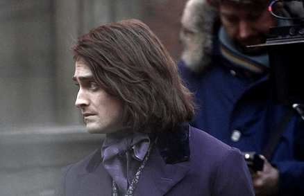 Οταν ο Χάρι Πότερ έβαλε ...εξτένσιονς-Το ανανεωμένο ανδρόγυνο look του βρετανού ηθοποιού [εικόνες + βίντεο]  | iefimerida.gr 1