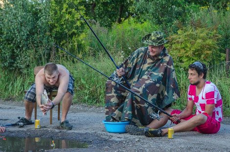 Μια ξεκαρδιστική διαμαρτυρία: 14 τρόποι να διασκεδάσετε με μια λακκούβα στη μέση του δρόμου [εικόνες] | iefimerida.gr 7