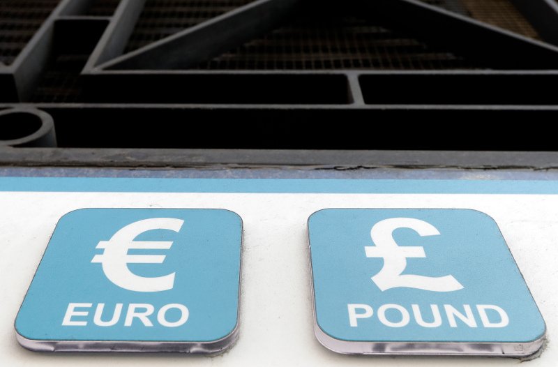 Δάκρυα αλλά και χαμόγελα για την πτώση της λίρας- Οι μεγάλοι κερδισμένοι | iefimerida.gr 0