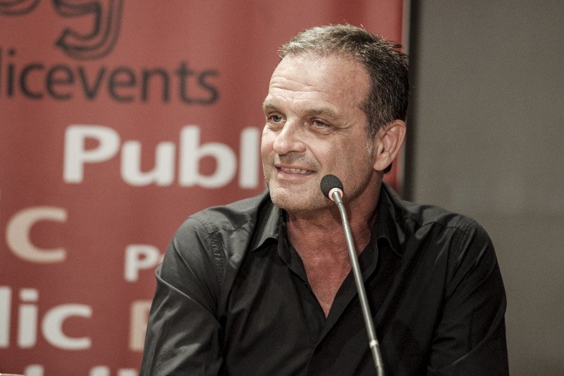 Ενας «άλλος» Μητσοτάκης χωρίς γραβάτα: Τι είπε για τον Μαρξ, τα social media και την ελίτ του τόπου | iefimerida.gr 2