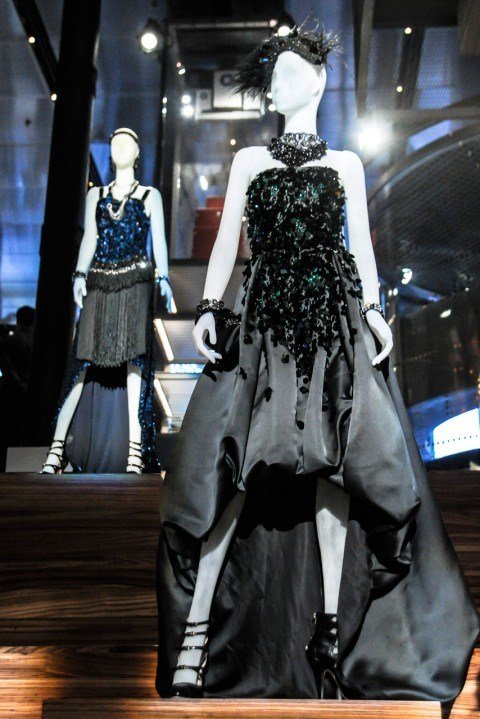 Οταν η Prada ράβει τα κοστούμια της ταινίας «Ο Υπέροχος Γκάτσμπυ» την κάνει κάπως καλύτερη [εικόνες] | iefimerida.gr 7