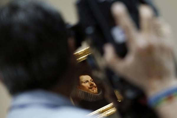 Βρήκε έναν Βελάσκεθ του 17ου και τον δώρισε σε Μουσείο [εικόνες]  | iefimerida.gr 2