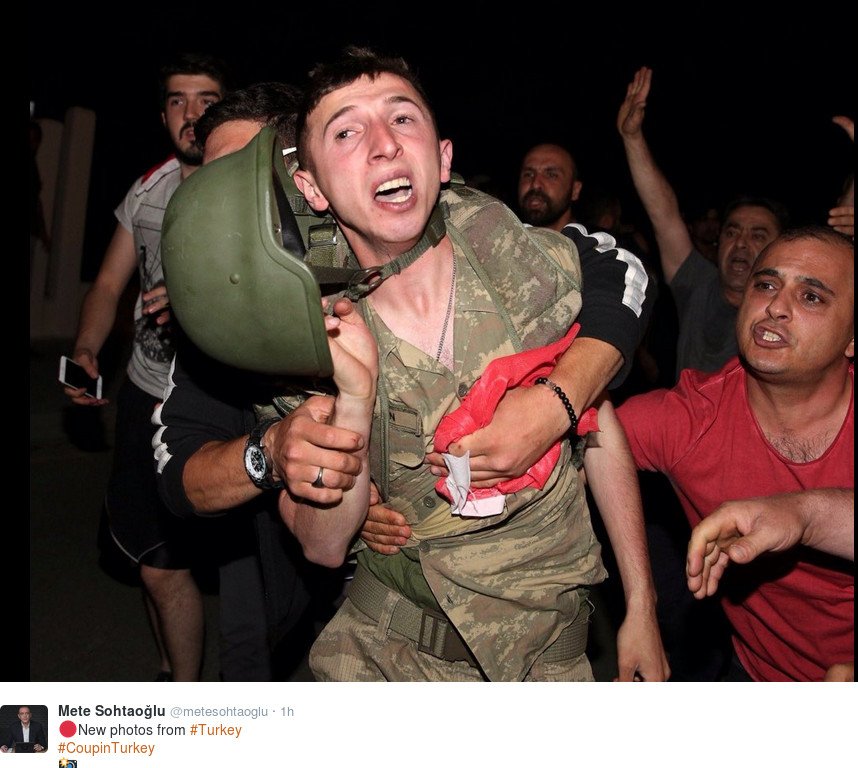 Συνελήφθησαν πάνω από 1.563 πραξικοπηματίες -Και υψηλόβαθμοι αξιωματικοί [εικόνες & βίντεο] | iefimerida.gr 3