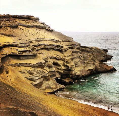Η μοναδική παραλία στον κόσμο με πράσινη άμμο -Εξωπραγματική ομορφιά, σαν πίνακας ζωγραφικής [εικόνες] | iefimerida.gr 2