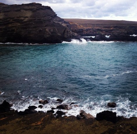 Η μοναδική παραλία στον κόσμο με πράσινη άμμο -Εξωπραγματική ομορφιά, σαν πίνακας ζωγραφικής [εικόνες] | iefimerida.gr 5