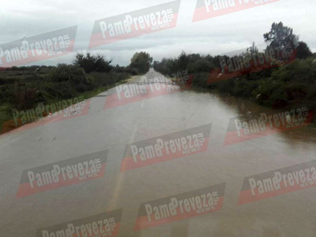 Πρέβεζα: Κατολισθήσεις και πλημμύρες από τις ισχυρές βροχοπτώσεις [εικόνες] | iefimerida.gr 4