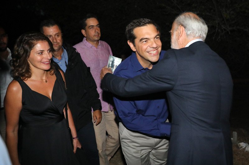 Ο Τσίπρας στην συναυλία στα Πρέσπεια, μαζί με την Περιστέρα [εικόνες] | iefimerida.gr 7