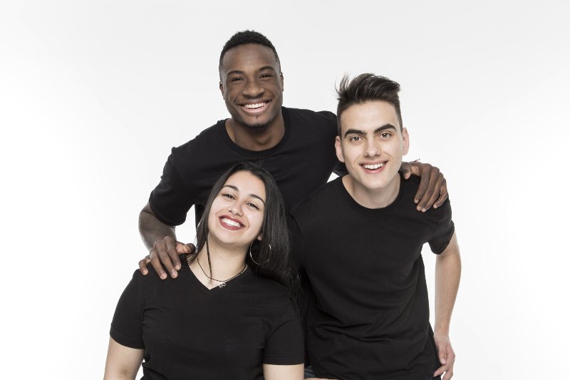 Ο Αντετοκούνμπο συναντά παιδιά μεταναστών που κέρδισαν την υποτροφία του Ιδρύματος Ωνάση [εικόνες] | iefimerida.gr 1