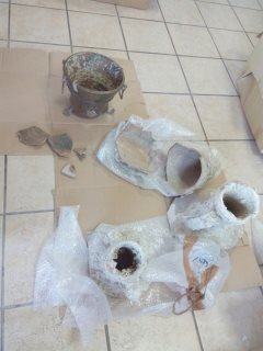 Aδέλφια στην Πάργα είχαν στην κατοχή τους τεράστιες ποσότητες αρχαίων [εικόνες] | iefimerida.gr 2