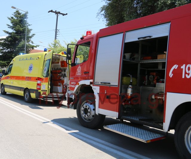 Πρέβεζα: Αυτοκίνητο συγκρούστηκε με φορτηγό [εικόνα] | iefimerida.gr 0