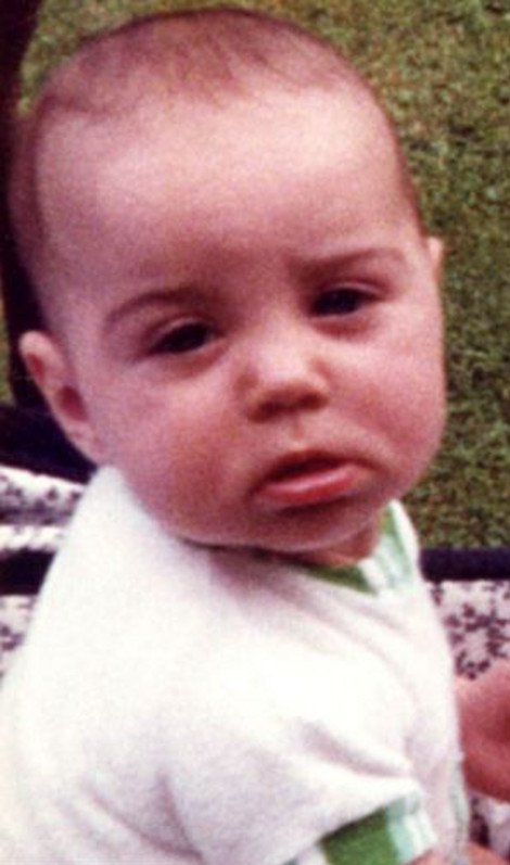 Οι Βρετανοί αγωνιούν σε ποιον μοιάζει ο πρίγκιπας Τζορτζ -Η νέα φωτογραφία που «άναψε» τη συζήτηση [εικόνες] | iefimerida.gr 2