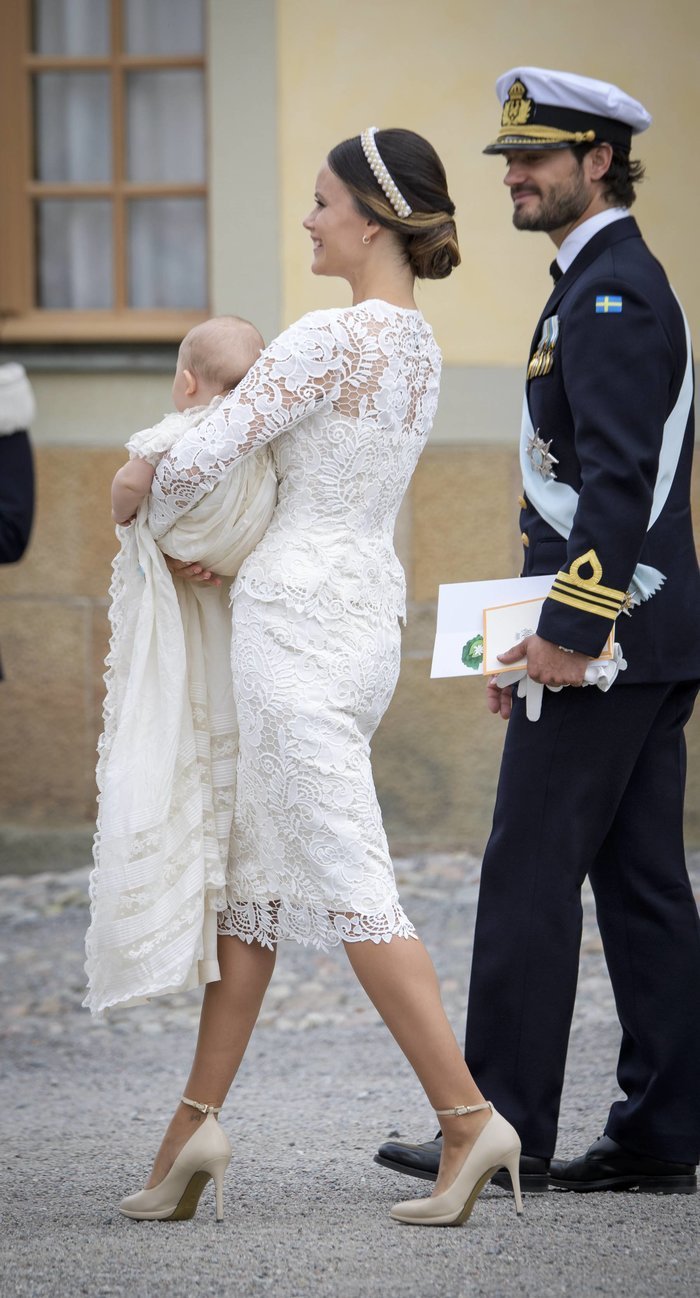 Κάν' το όπως η Κέιτ -Η Σοφία της Σουηδίας στη βάπτιση του γιου της με σύνολο αλά Μίντλετον [εικόνες] | iefimerida.gr 2