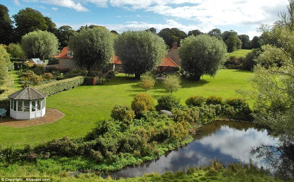 Η νέα βίλα χλιδής του πρίγκιπα Χάρι -Κατάλληλη για πάρτι! [εικόνες] | iefimerida.gr 3