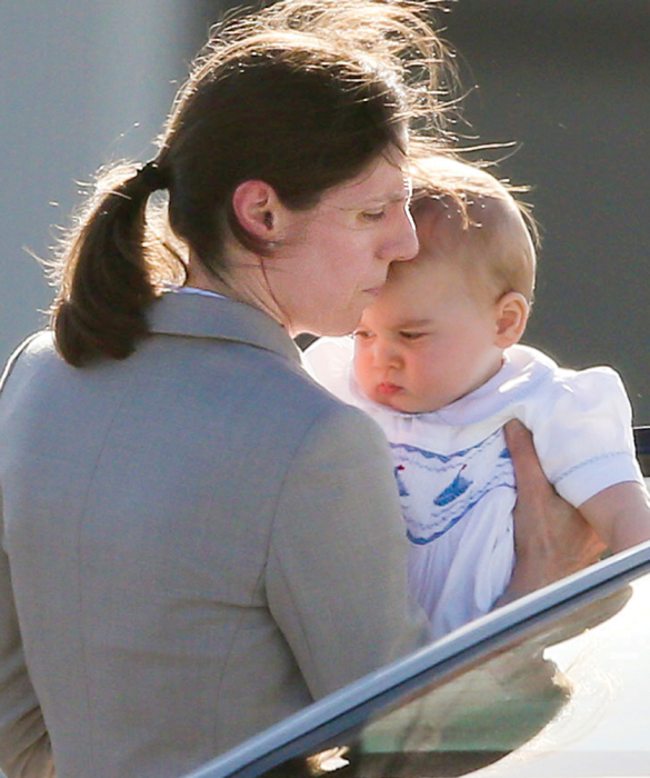 Το πρώτο μωρό στην ιστορία με δικό του εξώφυλλο στο Vanity Fair: Ο πρίγκιπας Τζορτζ και άγνωστες ιστορίες για το θηλασμό, τα ουρλιαχτά και τη βιονική νταντά [εικόνες] | iefimerida.gr 3