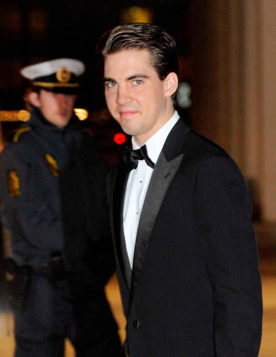 Πρίγκιπας Χάρι και Μέγκαν Μαρκλ -Θα τους παντρέψει αυτός ο Ελληνας; [εικόνες] | iefimerida.gr 3