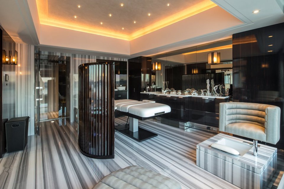 Το χλιδάτο διαμέρισμα Σαουδάραβα πρίγκιπα στη Νέα Υόρκη που μοιάζει να πλέει [εικόνες] | iefimerida.gr 9