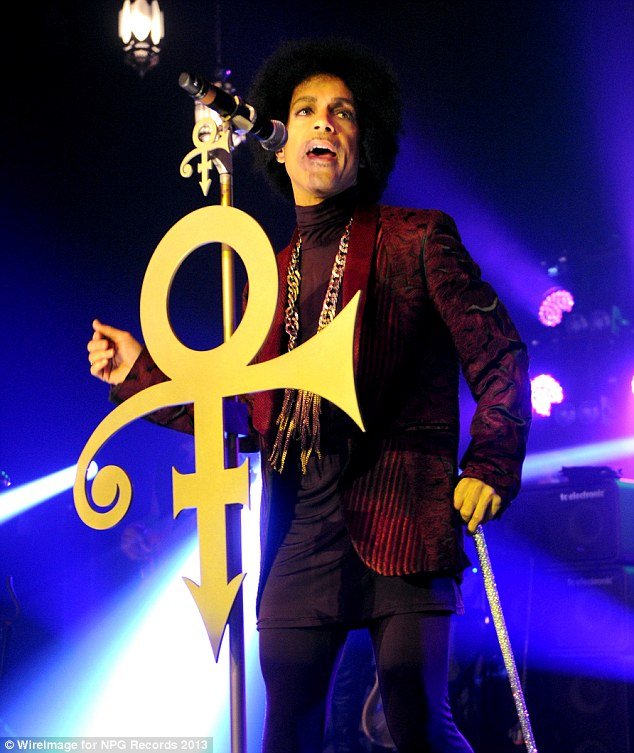 Prince, ένα παιδί 55 ετών [εικόνες] | iefimerida.gr 1