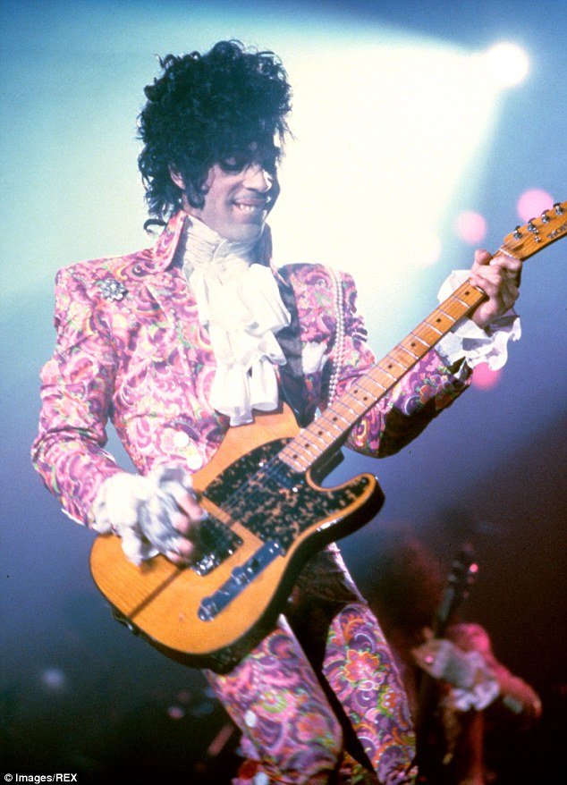 Prince, ένα παιδί 55 ετών [εικόνες] | iefimerida.gr 4