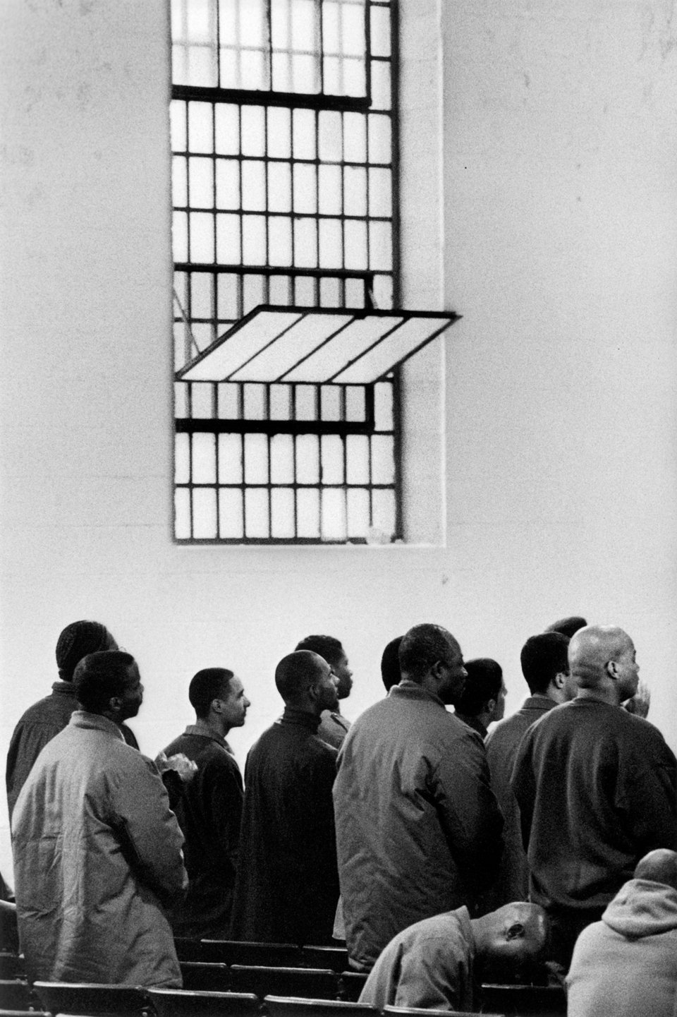 Ανακαλύπτουν το Θεό σε φυλακές υψίστης ασφαλείας -Ενα συναρπαστικό φωτογραφικό οδοιπορικό  [εικόνες] | iefimerida.gr 7