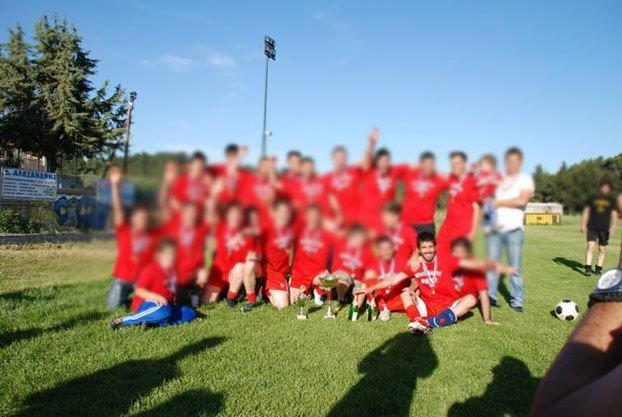 Σοκ στην Εύβοια: Νεκρός 28χρονος ποδοσφαιριστής από κεραυνό την ώρα της προπόνησης [εικόνες] | iefimerida.gr 1