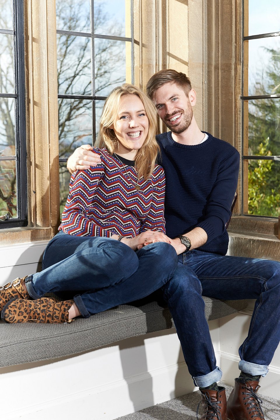 Βρετανός έκανε πρόταση γάμου από το εξώφυλλο του Observer [εικόνες] | iefimerida.gr 2