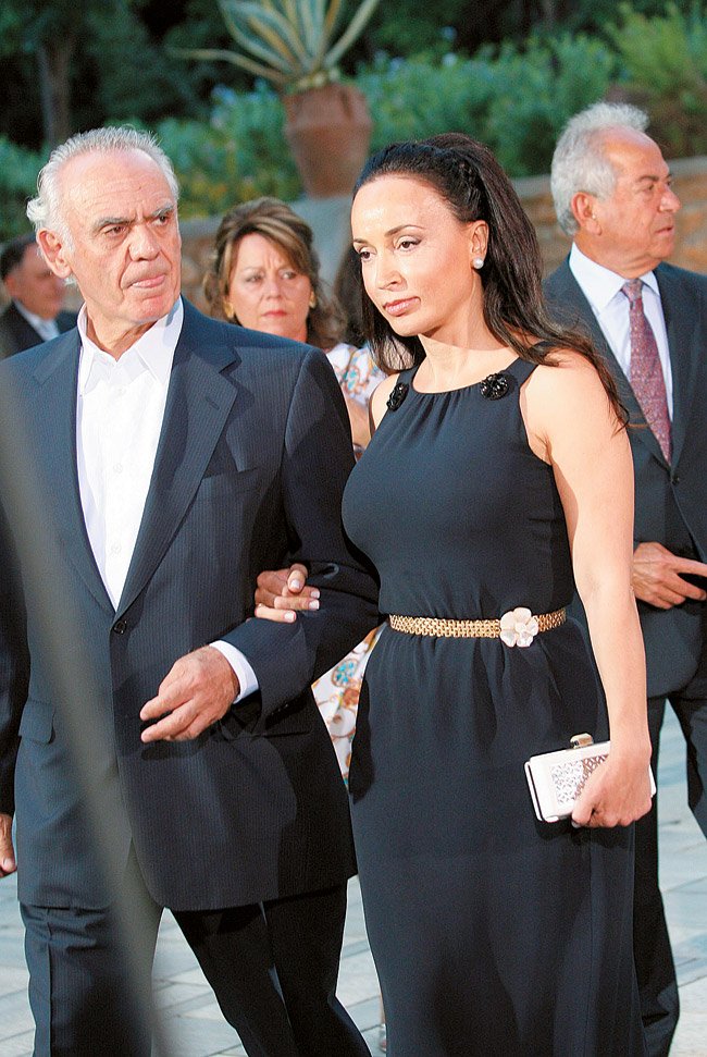 Οταν το «κοσμικό» γεγονός της χρονιάς ήταν η δεξίωση για την Επέτειο Αποκατάστασης της Δημοκρατίας στο προεδρικό Μέγαρο [εικόνες] | iefimerida.gr 4