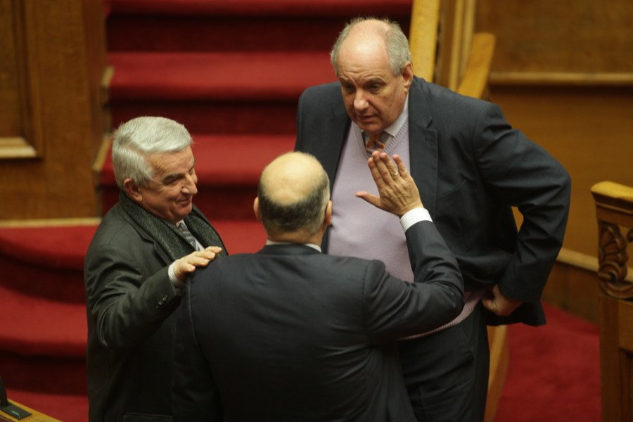 Η αμηχανία Κατρούγκαλου-Τσακαλώτου πριν τη συζήτηση για το ασφαλιστικό [εικόνες] | iefimerida.gr 5