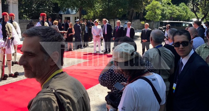 Μακρόν σε Τσίπρα: Οι Ελληνες κατέβαλαν τρομακτικές προσπάθειες | iefimerida.gr 6