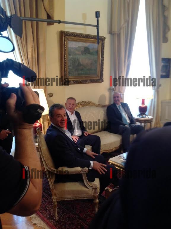 Γεύμα των πολιτικών αρχηγών στο Προεδρικό -«Σε βλέπω μαυρισμένο...» [εικόνες] | iefimerida.gr 6