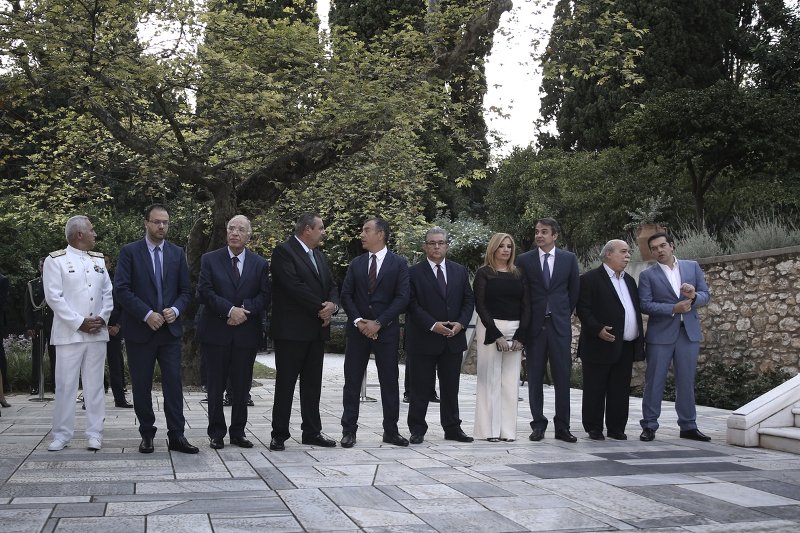 Ολο το παρασκήνιο από το Προεδρικό Μέγαρο -Τα πηγαδάκια, τα αστεία και οι γκρίνιες των πολιτικών αρχηγών | iefimerida.gr 1