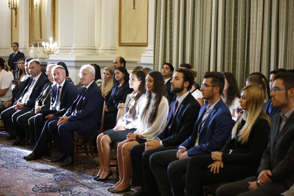 Συνάντηση Παυλόπουλου με καθηγητές και φοιτητές της Ακαδημίας Ευρωπαϊκού Δικαίου [εικόνες] | iefimerida.gr 0